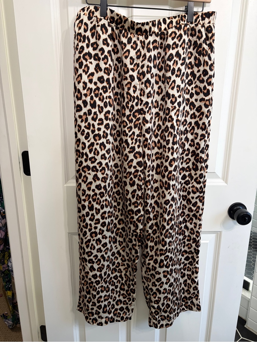 Like new size L Loft Leopard Print Wide-Leg Pants. Polyester. Lounge. PJ. Casual